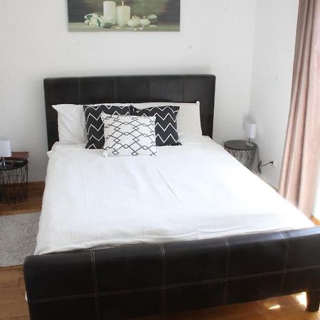 Monte Pula, Free Parking Apartment Екстериор снимка